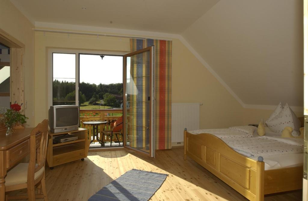 Hotel Garni Huegellandhof Neuhaus am Klausenbach Номер фото
