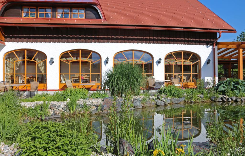 Hotel Garni Huegellandhof Neuhaus am Klausenbach Экстерьер фото
