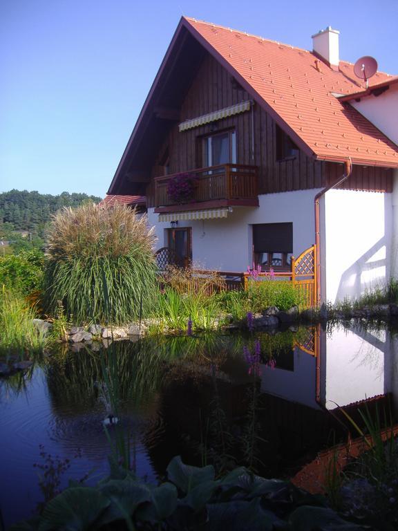Hotel Garni Huegellandhof Neuhaus am Klausenbach Экстерьер фото
