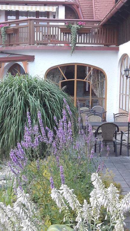 Hotel Garni Huegellandhof Neuhaus am Klausenbach Экстерьер фото