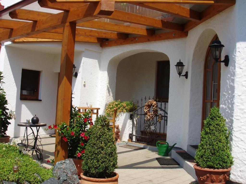 Hotel Garni Huegellandhof Neuhaus am Klausenbach Экстерьер фото