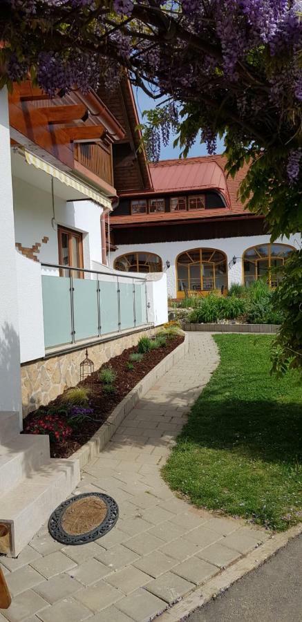 Hotel Garni Huegellandhof Neuhaus am Klausenbach Экстерьер фото